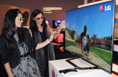 ȣ�� �����̾� 3D TV���� ���� ��ȭ